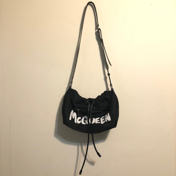 Alexander McQueen Small Ball Bundle Shoulder Bag Black/White - Picture 4 of 11